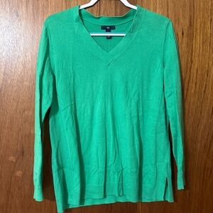 GAP Vibrant Green V-Neck Sweater